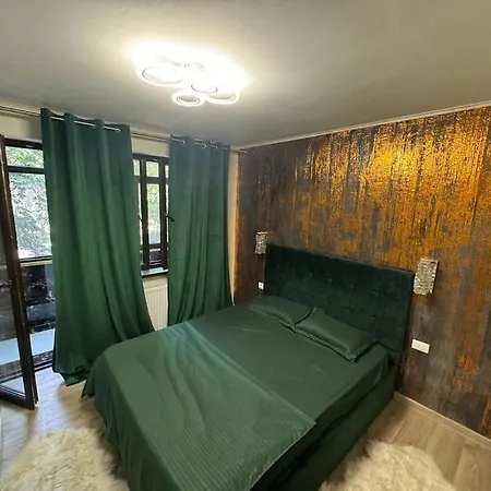Cu 4 Renovat Lägenhet Constanţa